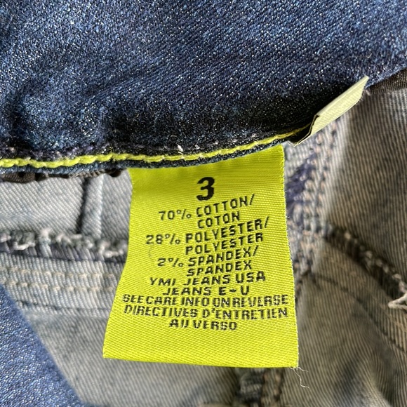 YMI 26 Low Rise Jean Shorts - Picture 4 of 7